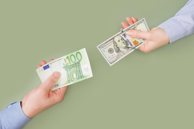 Buying Dirhams at Dubai Exchange Offices